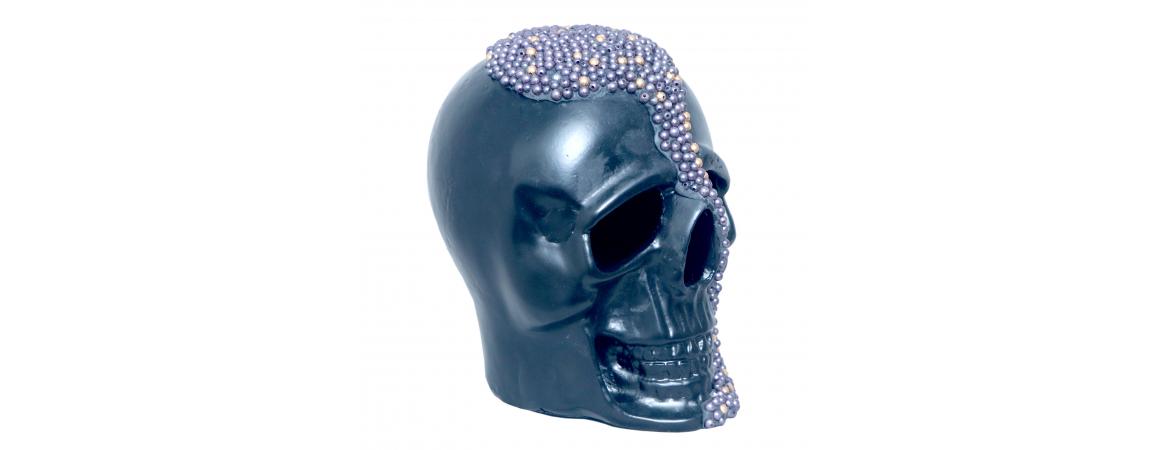 Black Skull with Pearl Detail H20cm