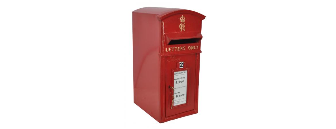 King Charles CR III Post Box