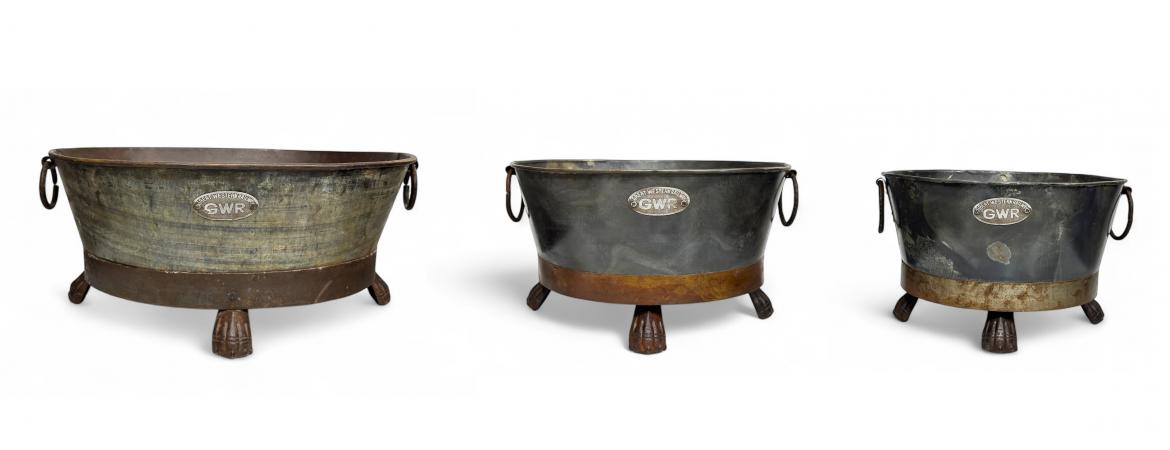 GWR Antique Set of 3 Iron Pots on Stand
