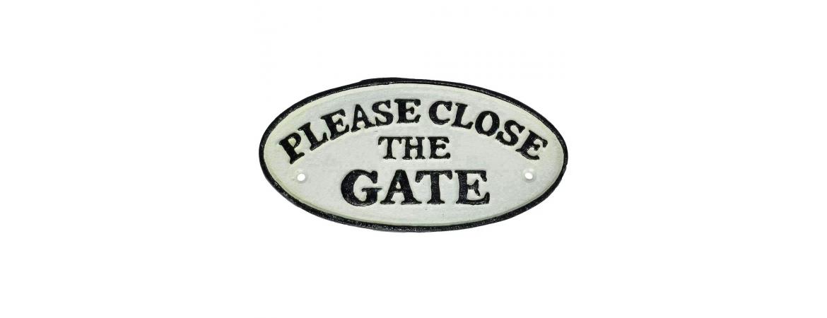 Close the Gate Sign Oval