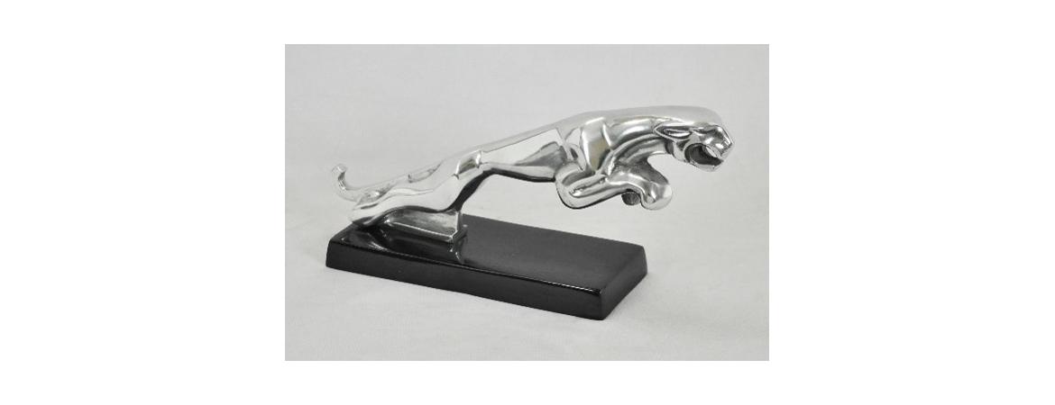 Jaguar on Stand (XL)