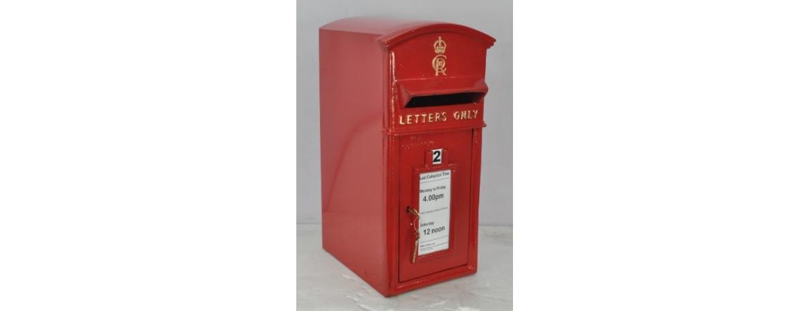 King Charles CR III Post Box