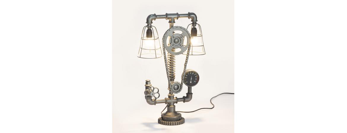 Cogged Table Lamp