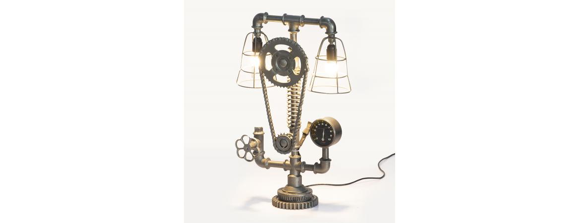 Cogged Table Lamp