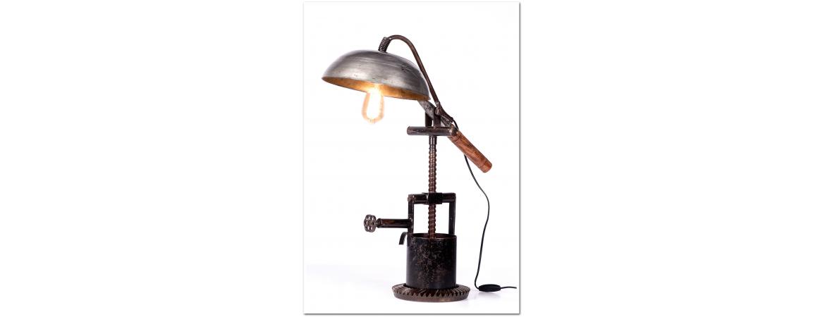 Iron Pan Table Lamp