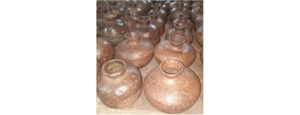 Assorted Original Iron Pot