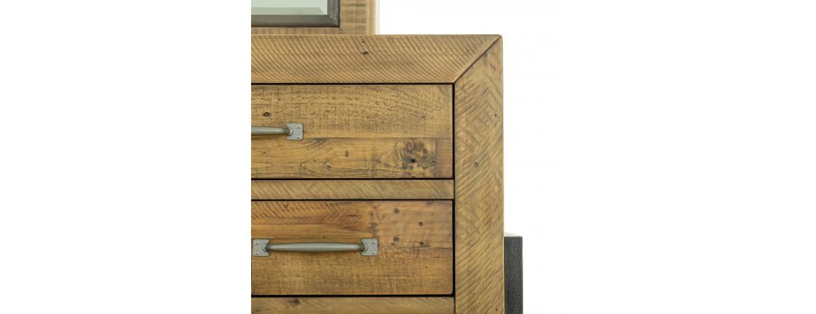 Chest of 9 Drawers