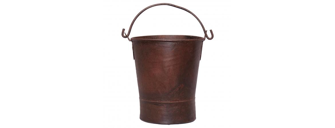 Medium Iron Bucket