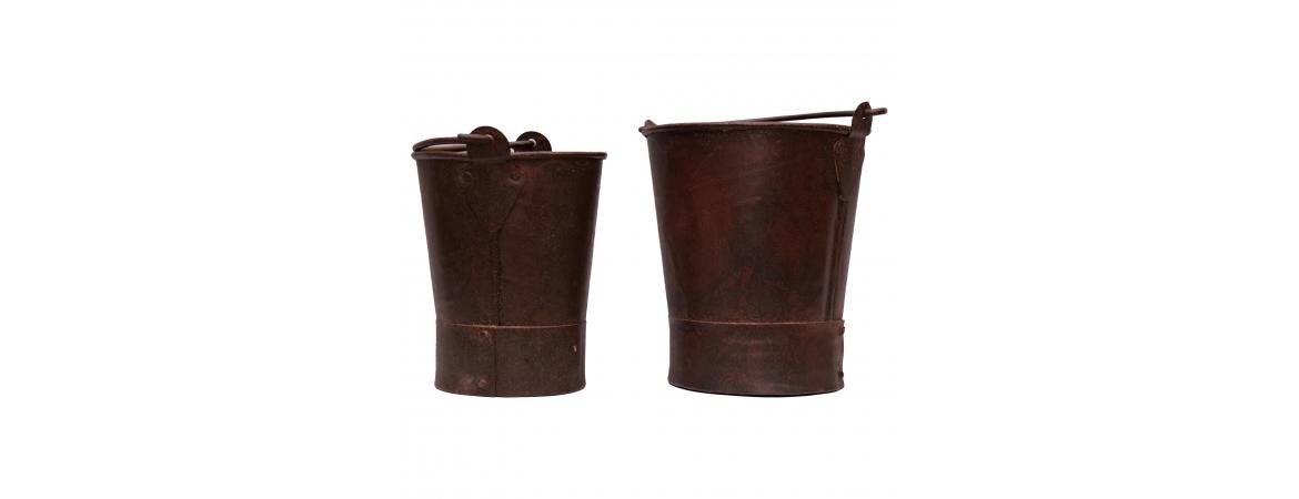 Medium Iron Bucket