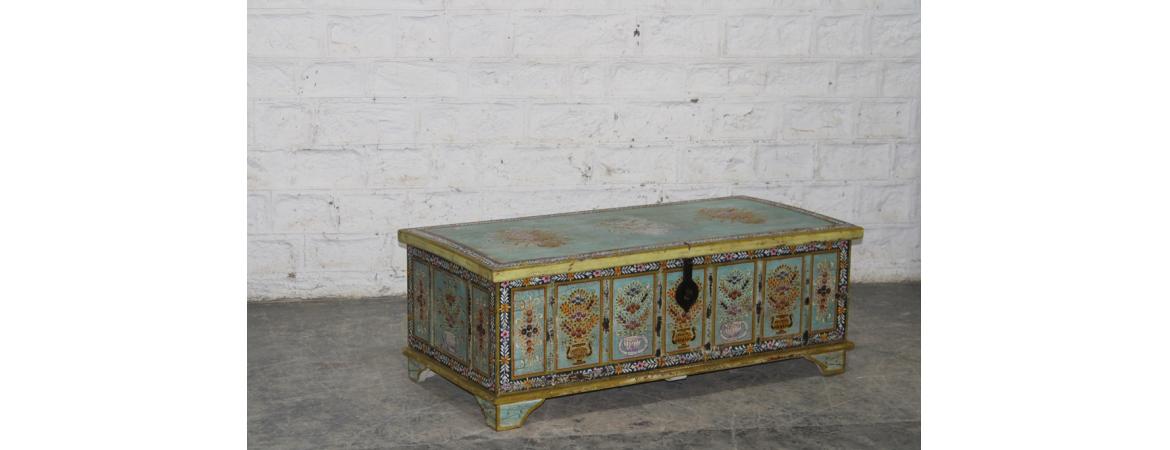 Lift Top Storage Trunk