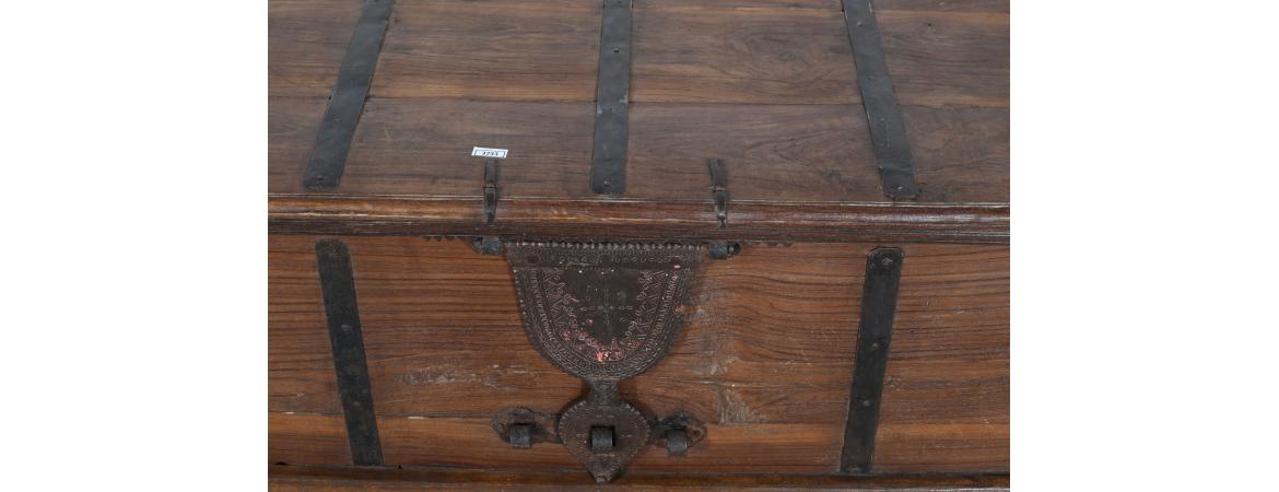 Antique Trunk with Lift Top