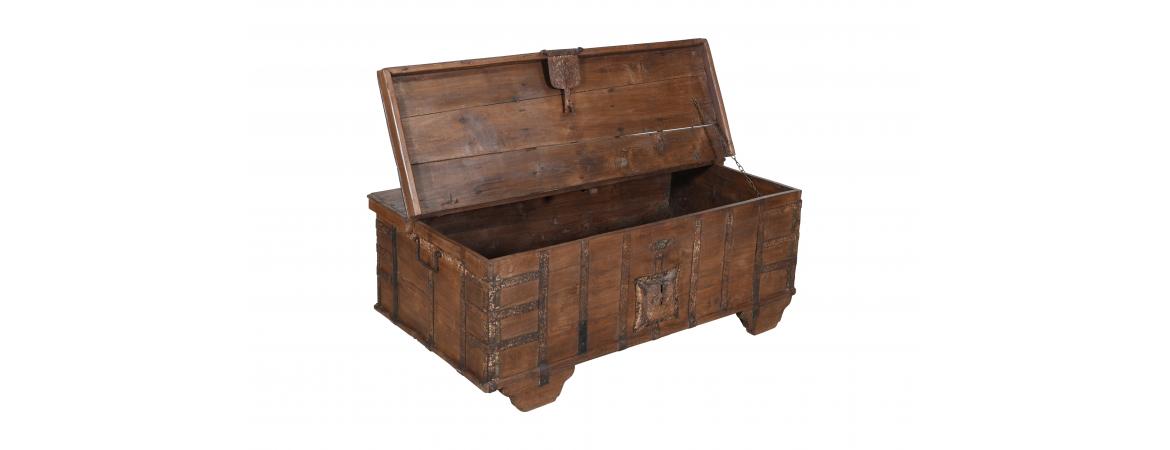 Antique Trunk with Lift Top