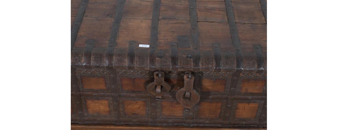 Antique Trunk with Lift Top