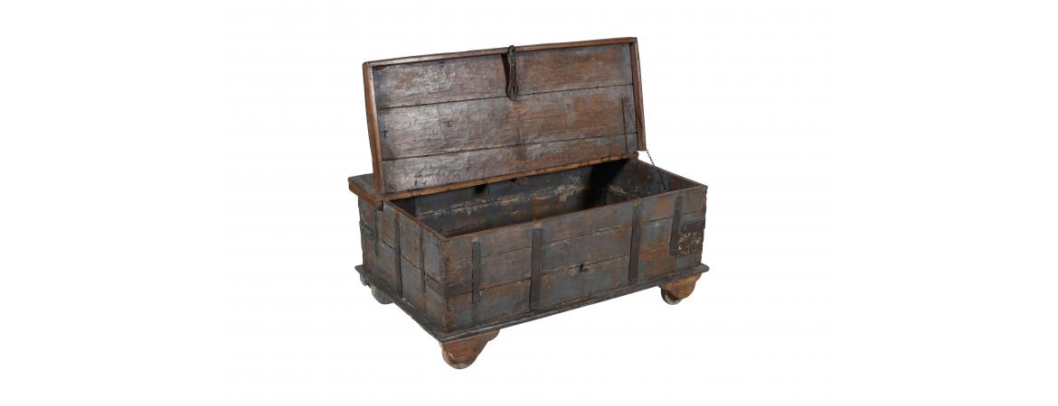 Antique Trunk with Lift Top