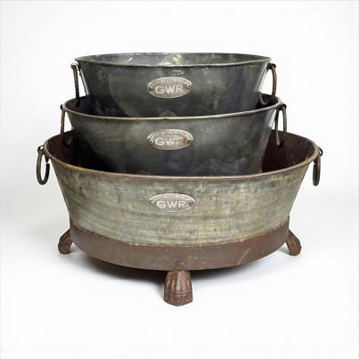 GWR Antique Set of 3 Iron Pots on Stand