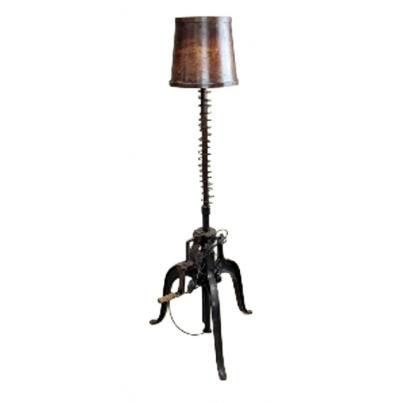 Height Adjustable Floor Lamp